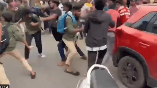 viral-video-students-break-into-dramatic-fight-on-street-in-visakhapatnam-internet-calls-it-movie-scene